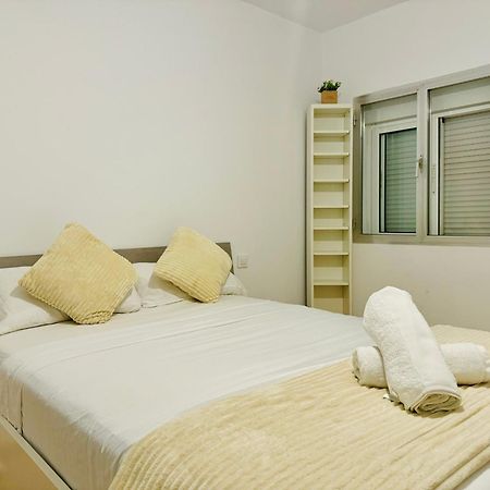 Apartamento Pisos Baraja Gl Madrid Exterior foto