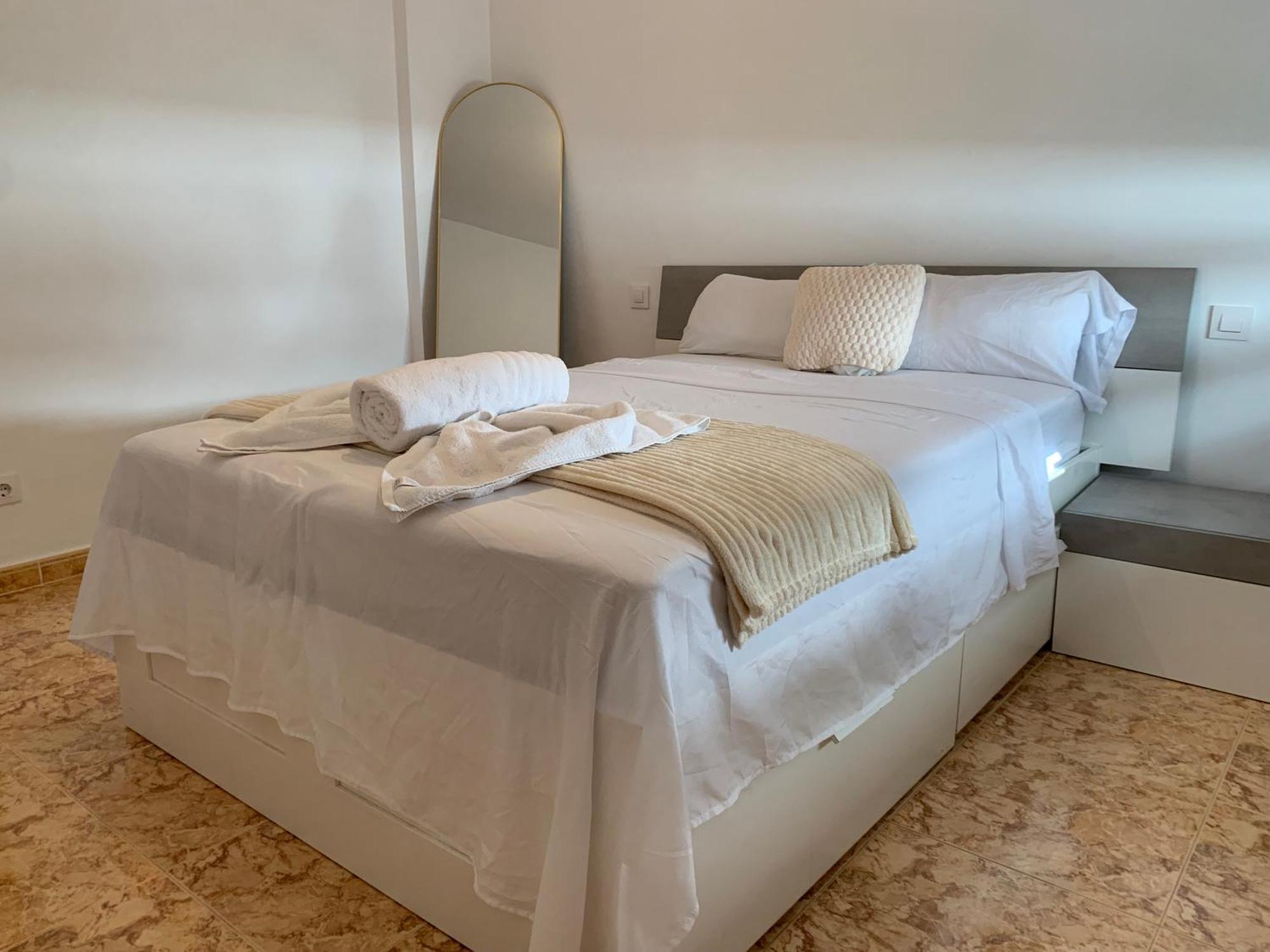 Apartamento Pisos Baraja Gl Madrid Exterior foto